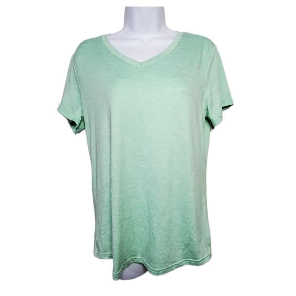 Avia Soft Curved Hem T-Shirt - Large - Light Green